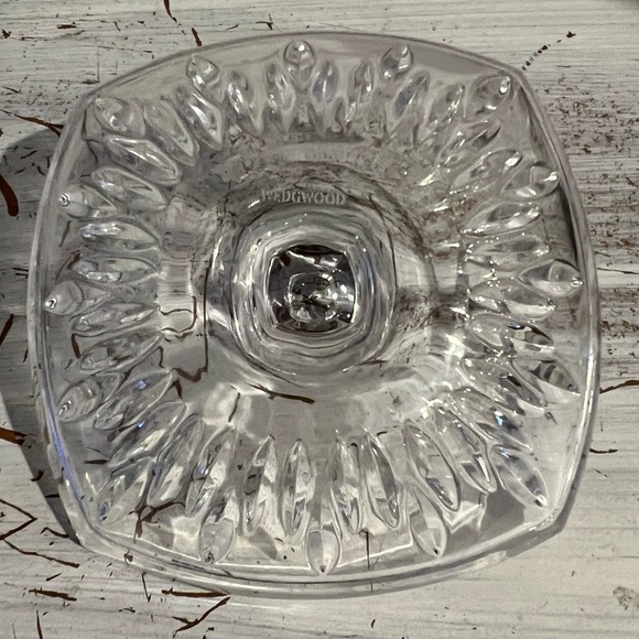 Vera Wang Wedgwood Duchesse Ring Holder - Picture 5 of 5